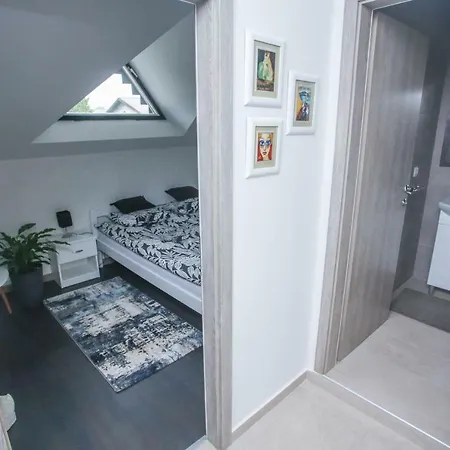 Art Apartment *